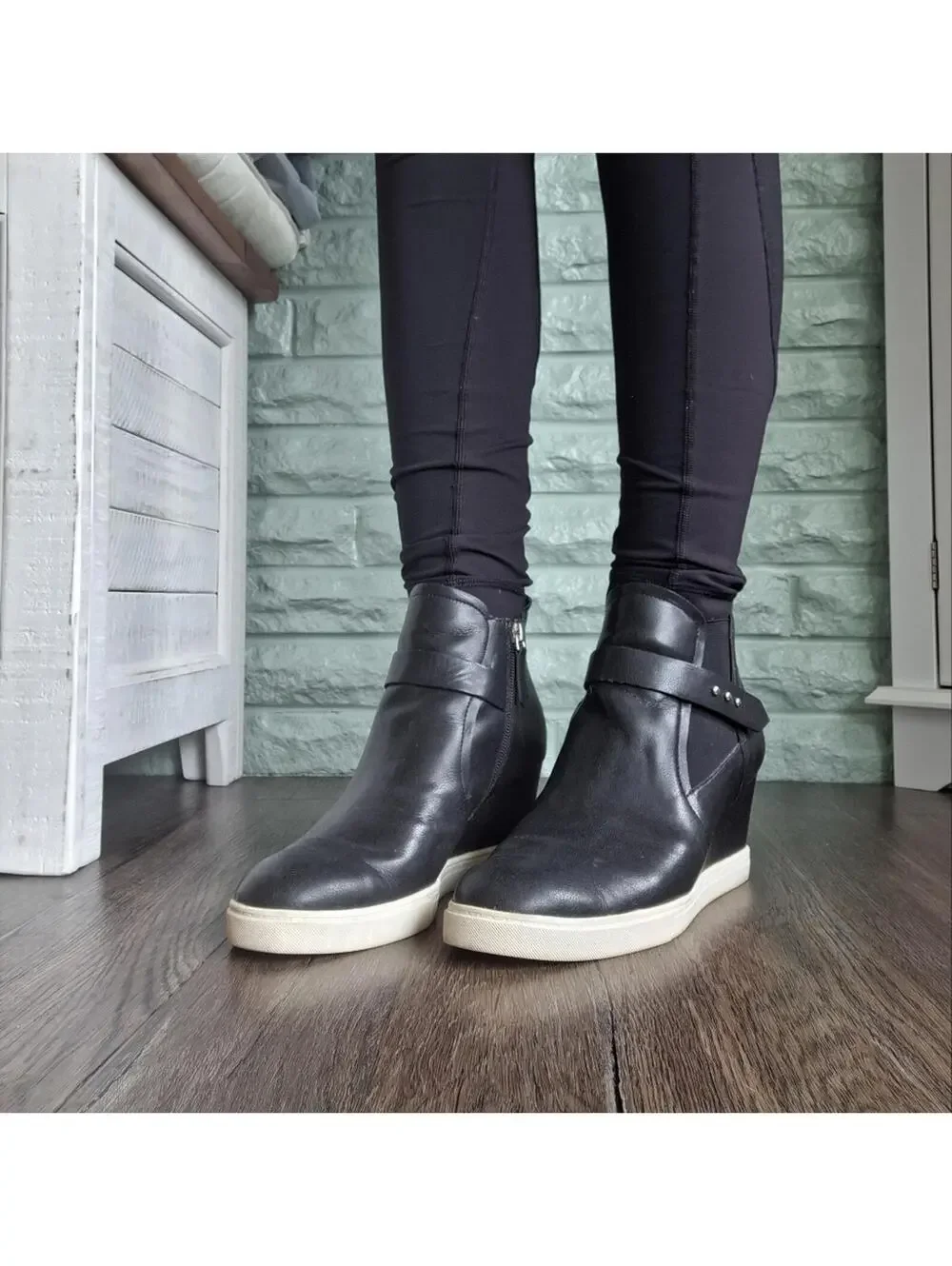 Linea Paolo Black Wedge Heel Size 9